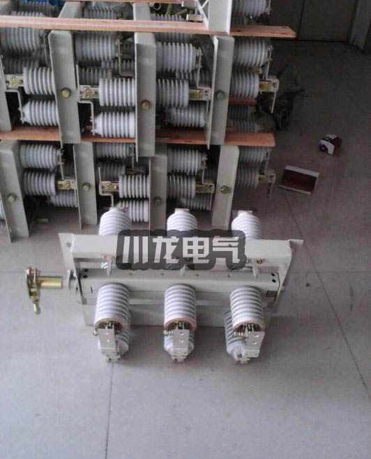 GN30-10戶內(nèi)隔離開關(guān)